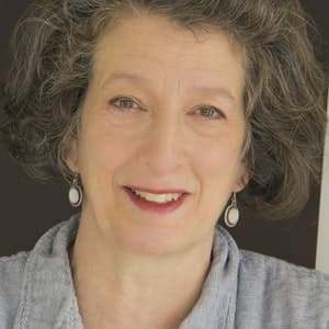 Nancy Grier headshot